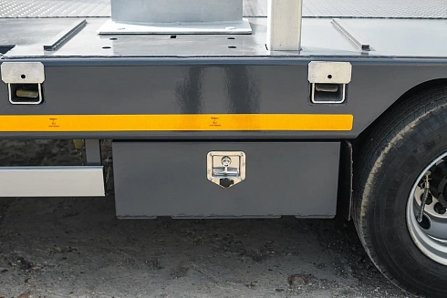 Низкорамный полуприцеп-тяжеловоз САВ 93183R (536062) г/п 40-45 тн, 3 оси, мехтрапы